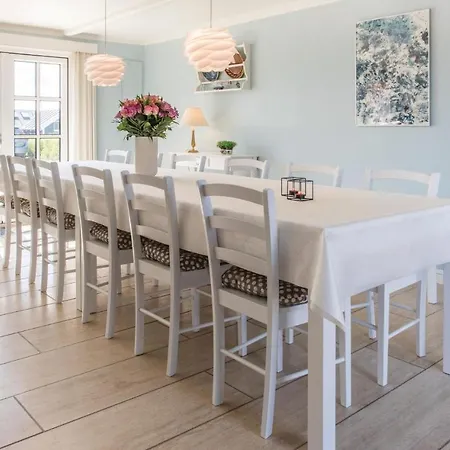 Ferienhaus Seven-bedroom Holiday In Vestervig