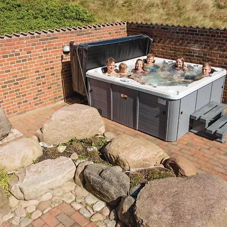 Seven-bedroom Holiday In Vestervig